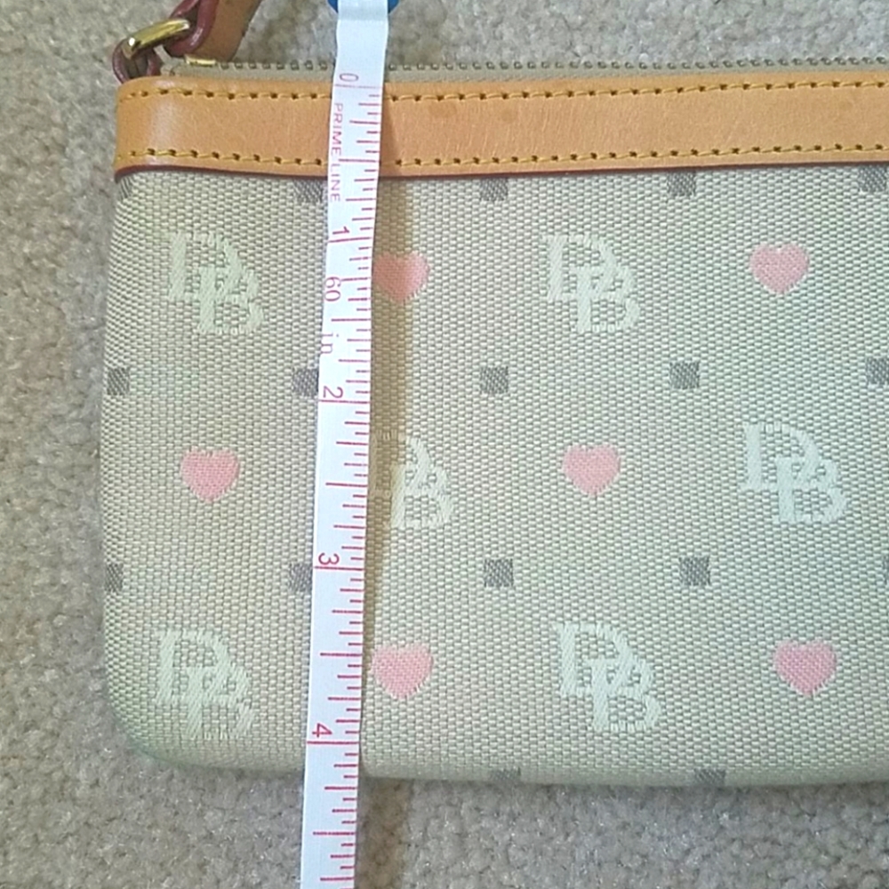 Dooney & Bourke Wristlet - Picture 6 of 7